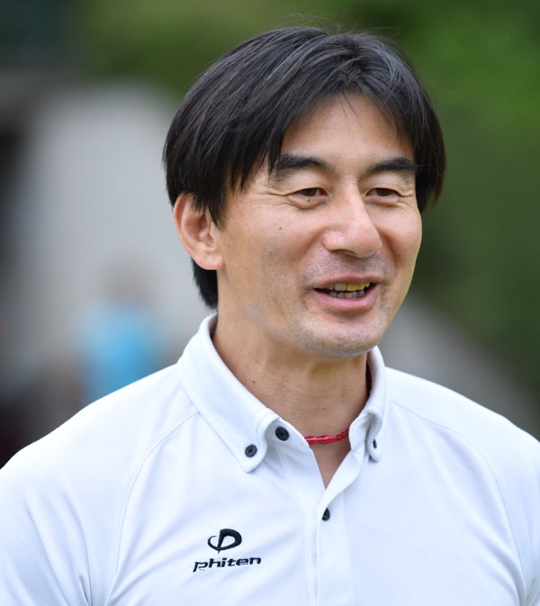 知野亨トレーナー