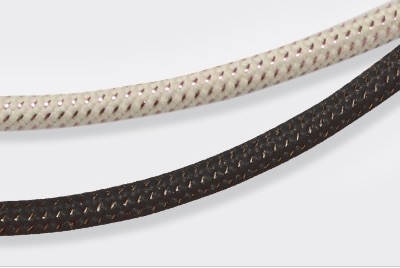 RAKUWA磁気チタンネックレス （メタルトップ）は紐部分にラメ糸を編み込んだ、高級感のあるデザイン（ブラックを除く）