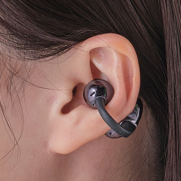 hlbecearphones20260915_img05.jpg
