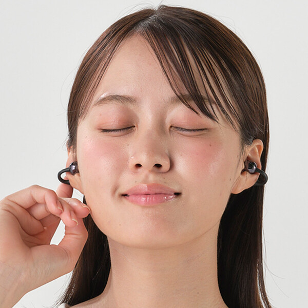 hlbecearphones20260915_img06.jpg